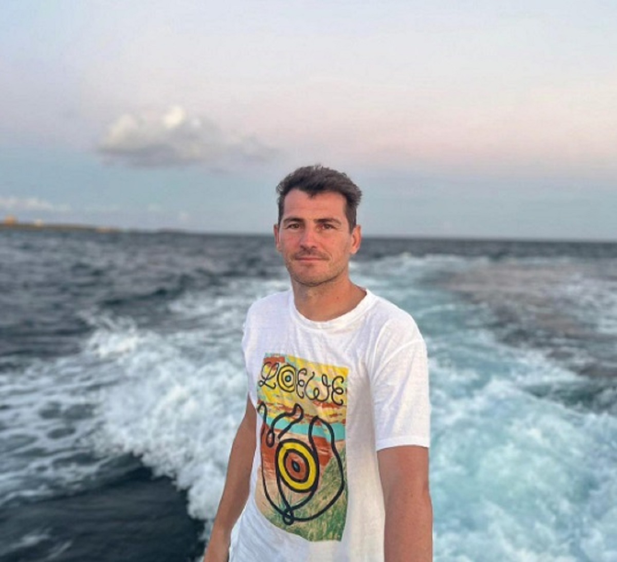 Bărbatul cu care s-a spus că Shakira ar avea o relație