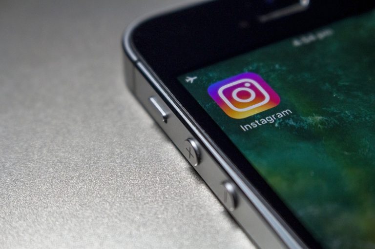 A picat Instagram? Utilizatorii se plâng că le-au fost suspendate conturile