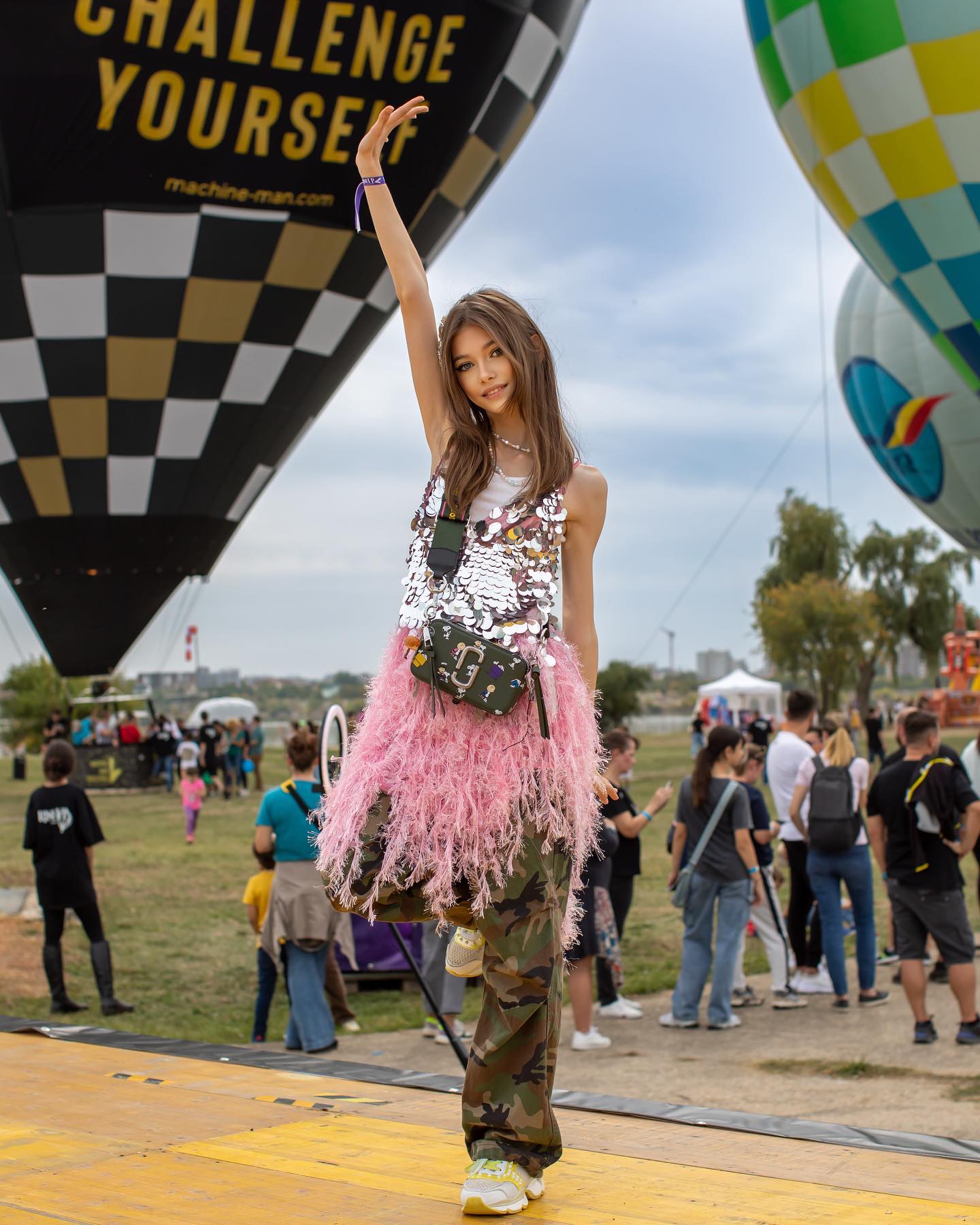 Mikaela, fiica Iuliei Albu