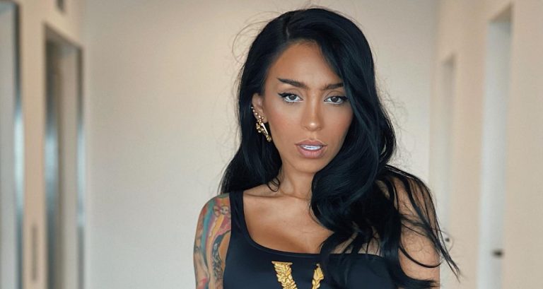 Ruby a izbucnit în plâns în timpul unui concert. Momentul care a emoționat-o peste măsură. Ce le-a spus fanilor