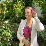 Andreea Marin poarta si acum rochiile mamei sale