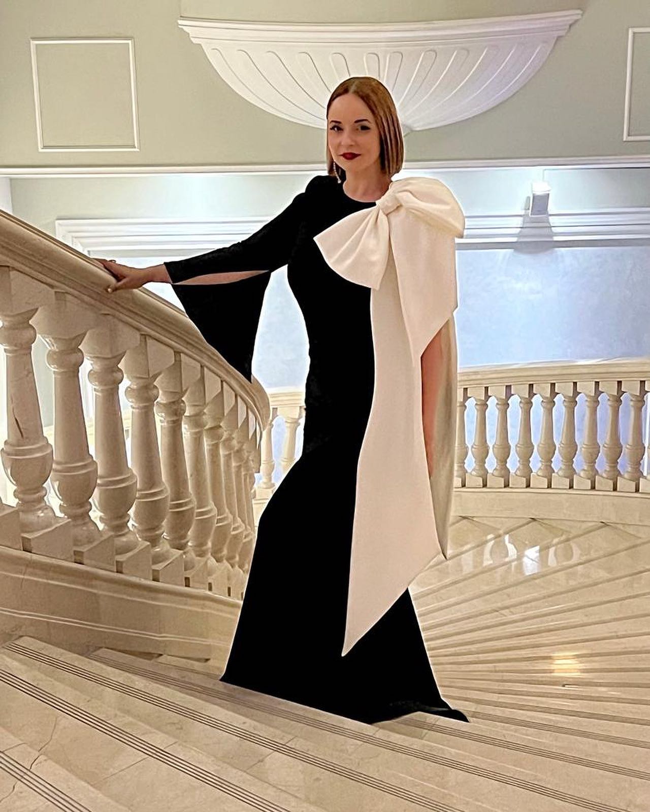 Andreea Marin poarta si acum rochiile mamei sale