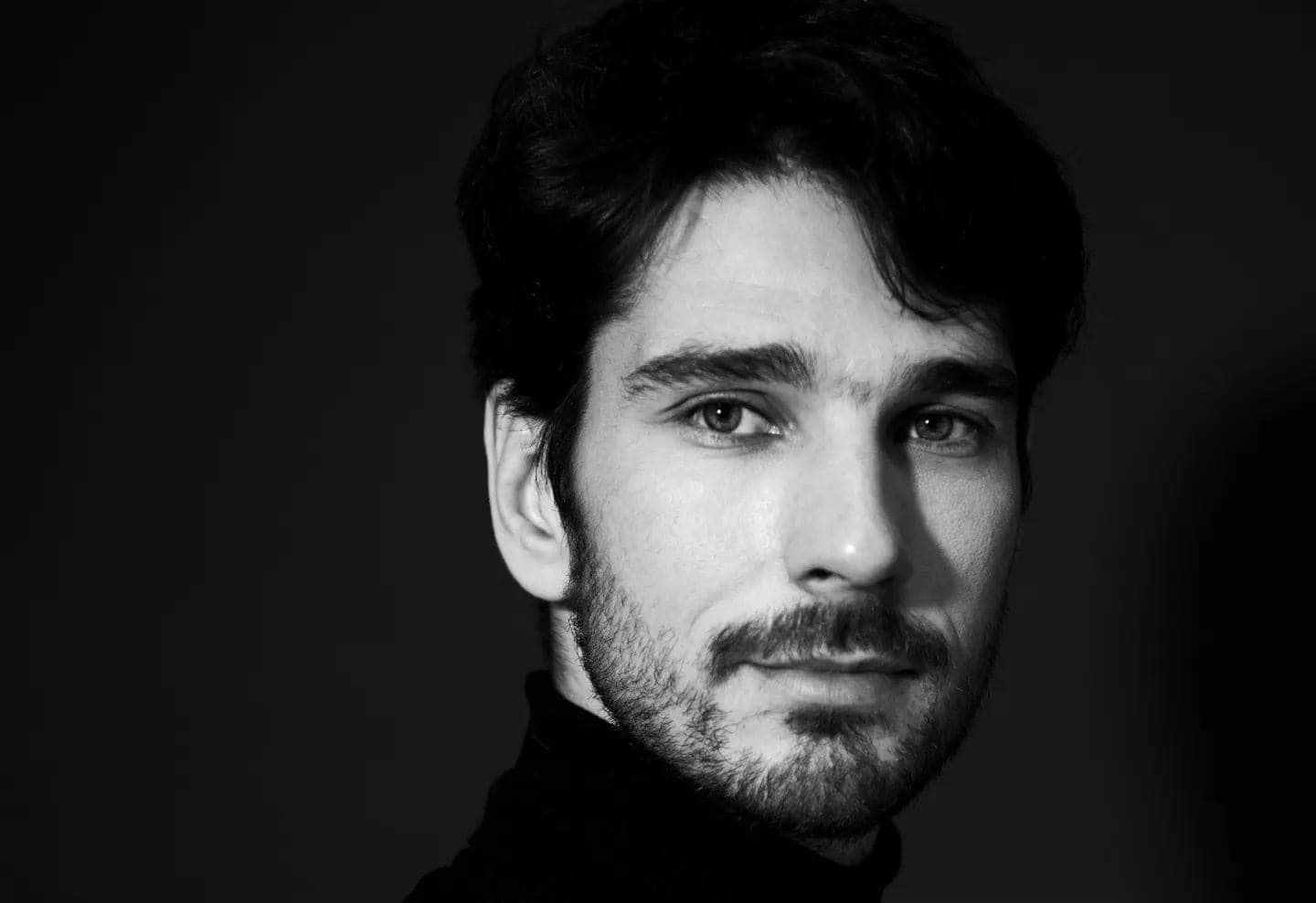 Anghel Damian scrie de zor pentru serialul Clanul