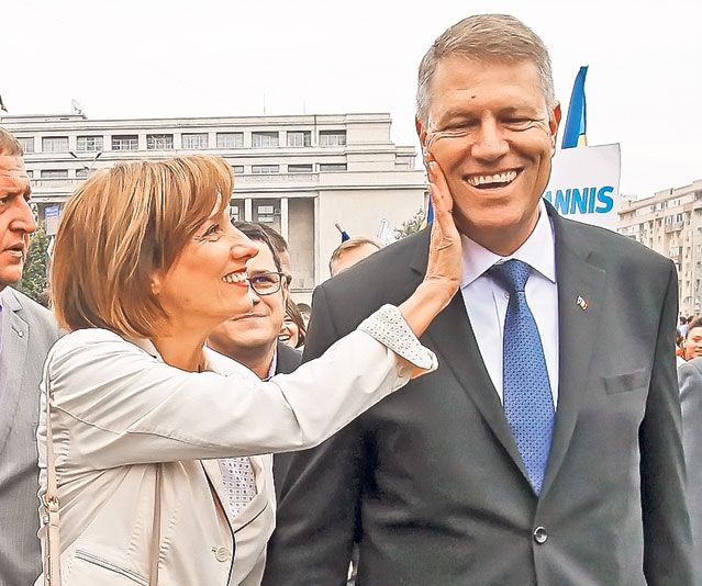 Carmen Iohannis implineste 62 de ani