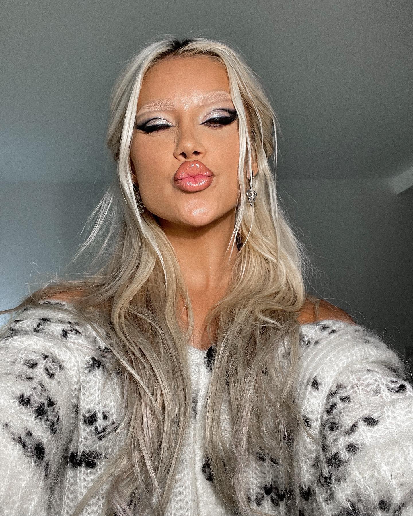 Cati bani castiga Alina Ceusan din afacerile sale 7