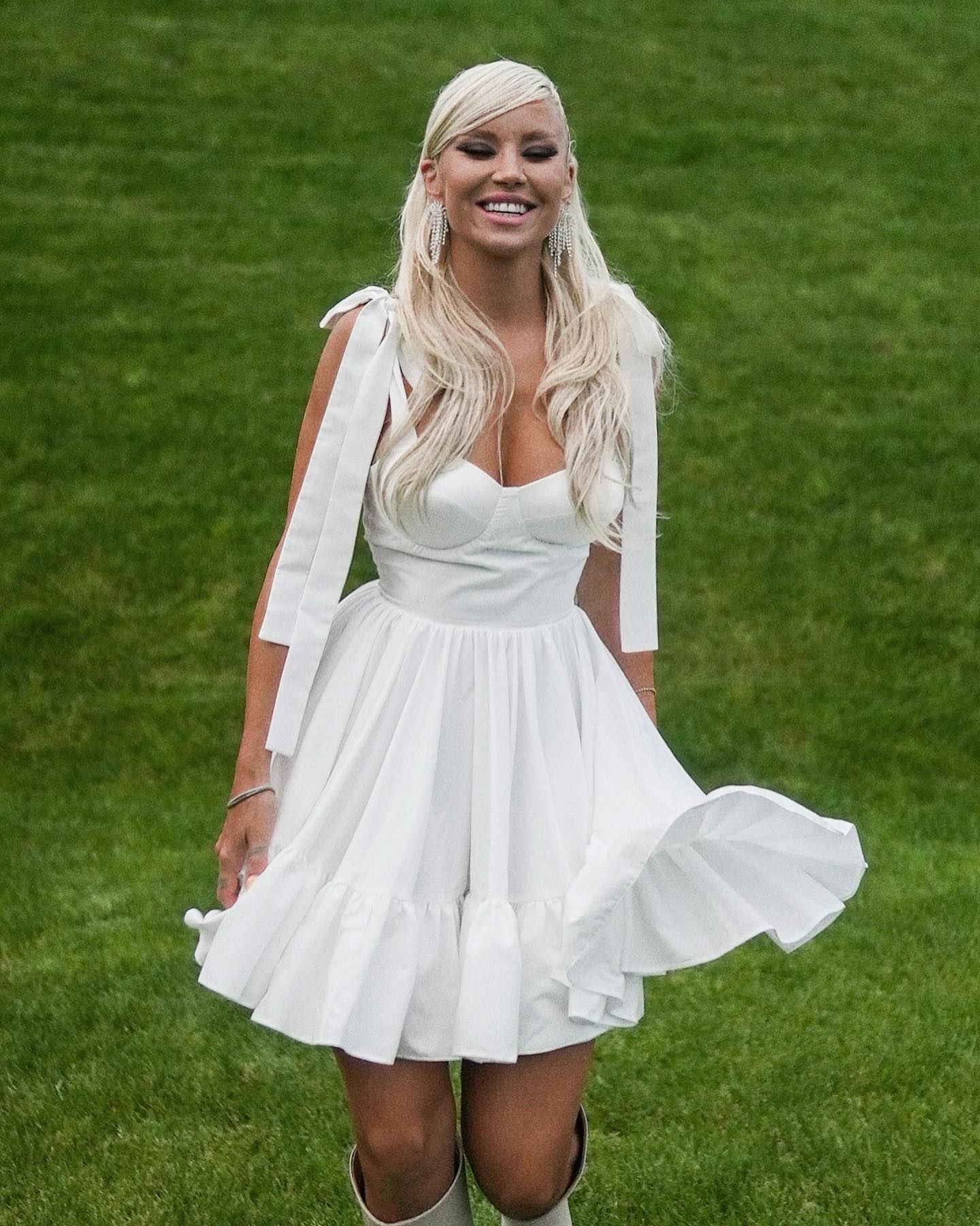 Cati bani castiga Alina Ceusan din afacerile sale 7