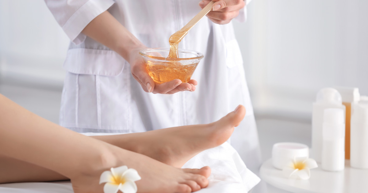 Cu ce se curăță ceara de epilat