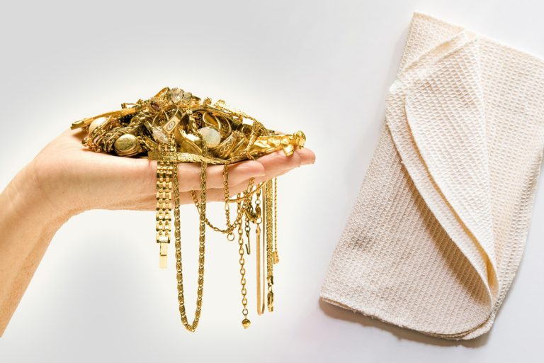 Cu ce se curăță aurul. Cele mai simple și eficiente metode