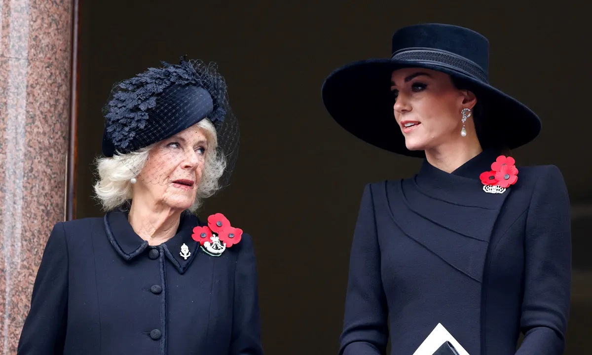 Cum a aparut Printesa Kate la Ziua Comemorarii alaturi de regina consoarta Camilla