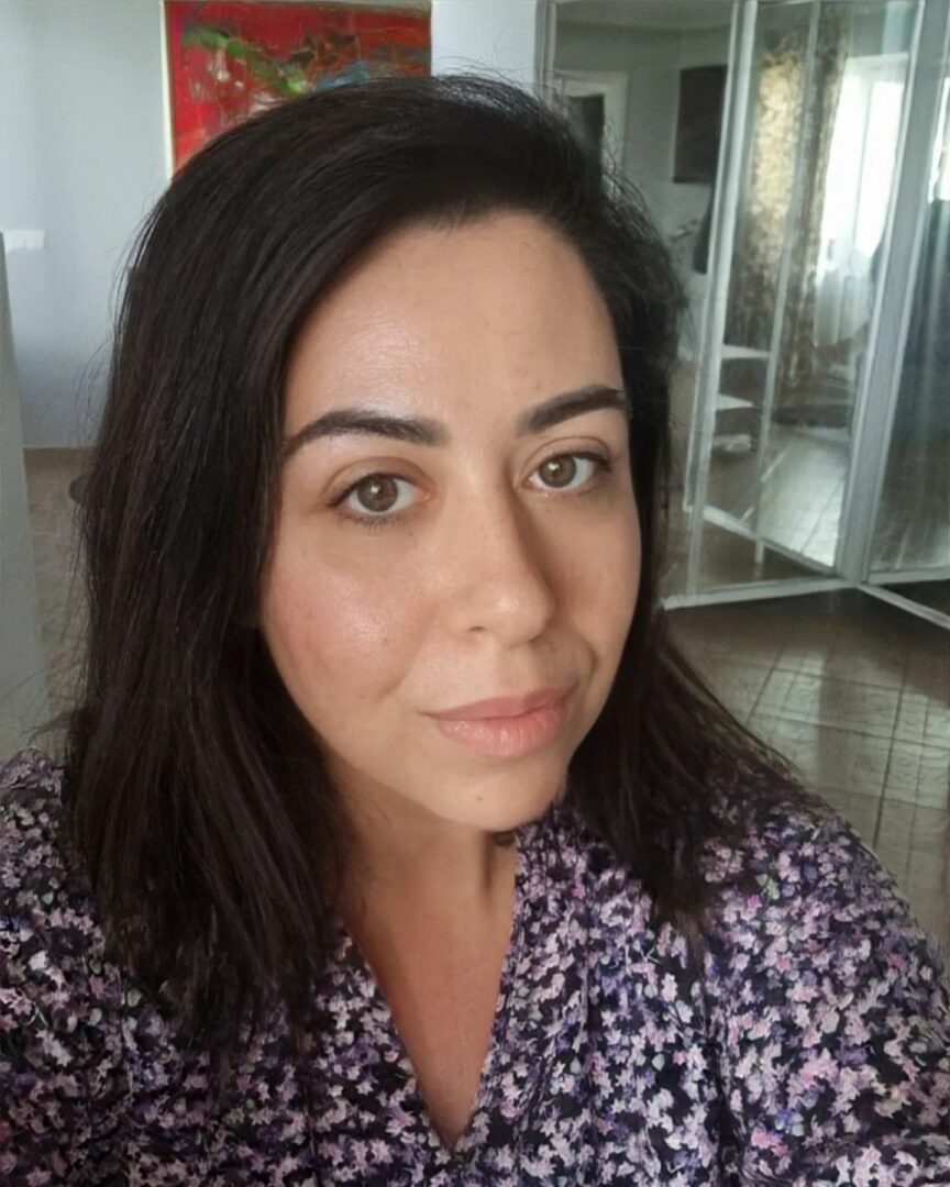 Cum arata Oana Roman fara machiaj