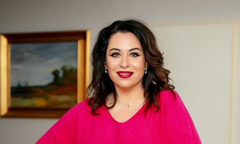 Cum arată Oana Roman fără machiaj. Imaginea care surprinde adevărata față a vedetei, așa a fost văzută în mall