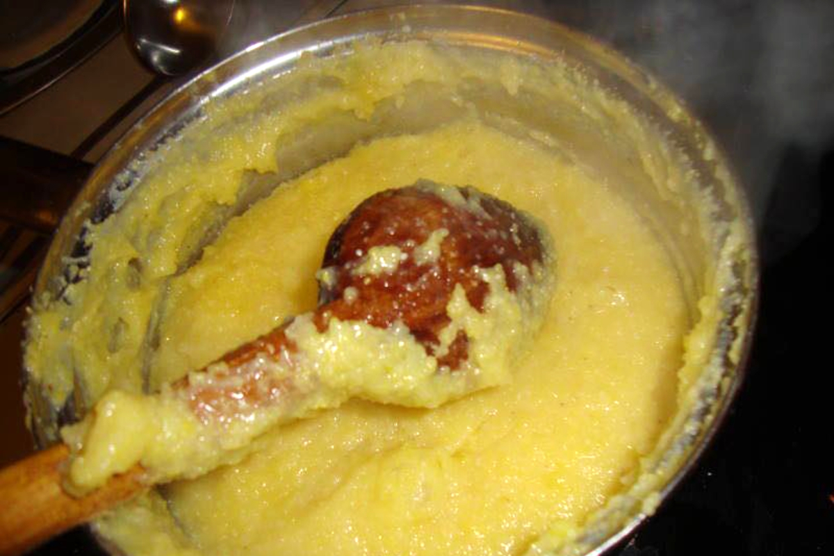 Cum se face mamaliga fara cocoloase