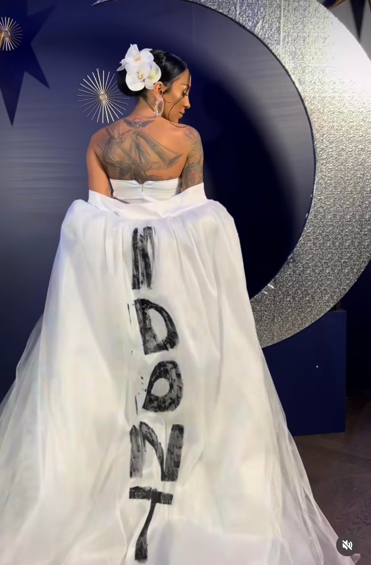 Cum si-a convins Ruby bunica sa iasa din casa de ziua ei