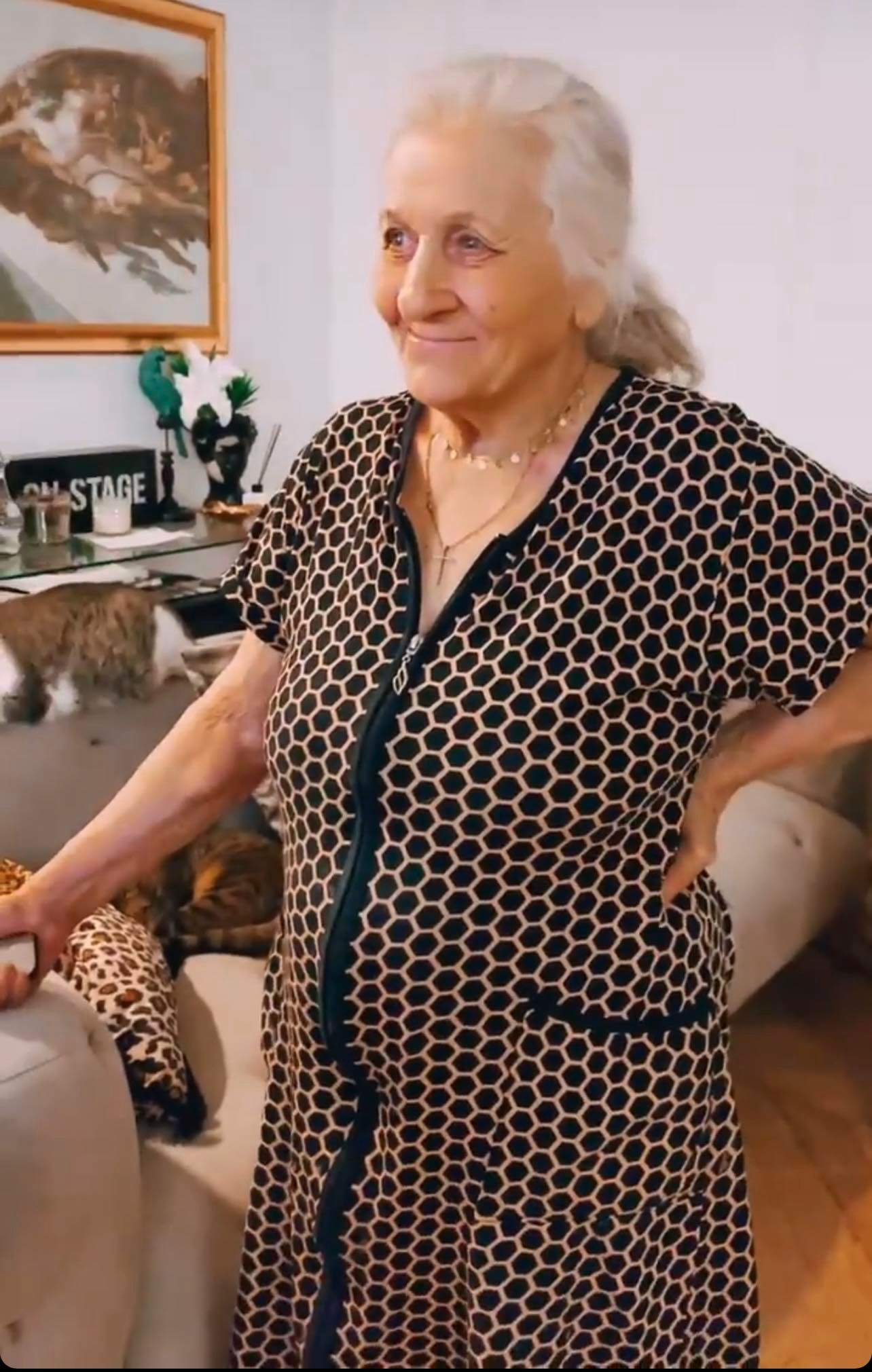 Cum si-a convins Ruby bunica sa iasa din casa de ziua ei