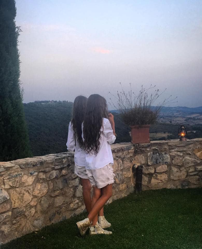 Dana Budeanu si gemenele sale imagini nemaivazute