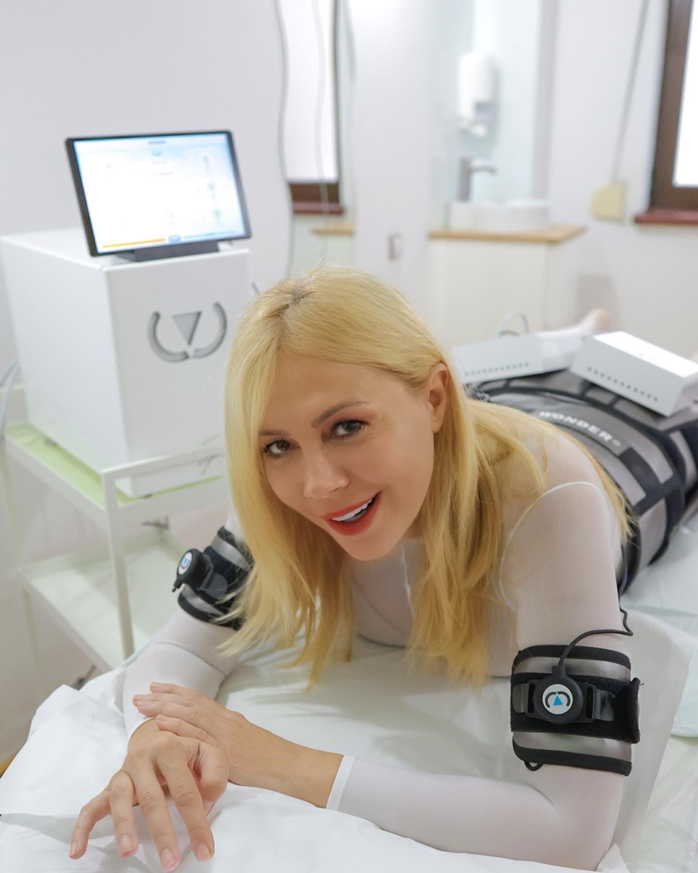 Dana Savuica si-a inceput cariera in modeling pentru a scapa de niste complexe