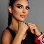 Din ce face bani Andreea Tonciu