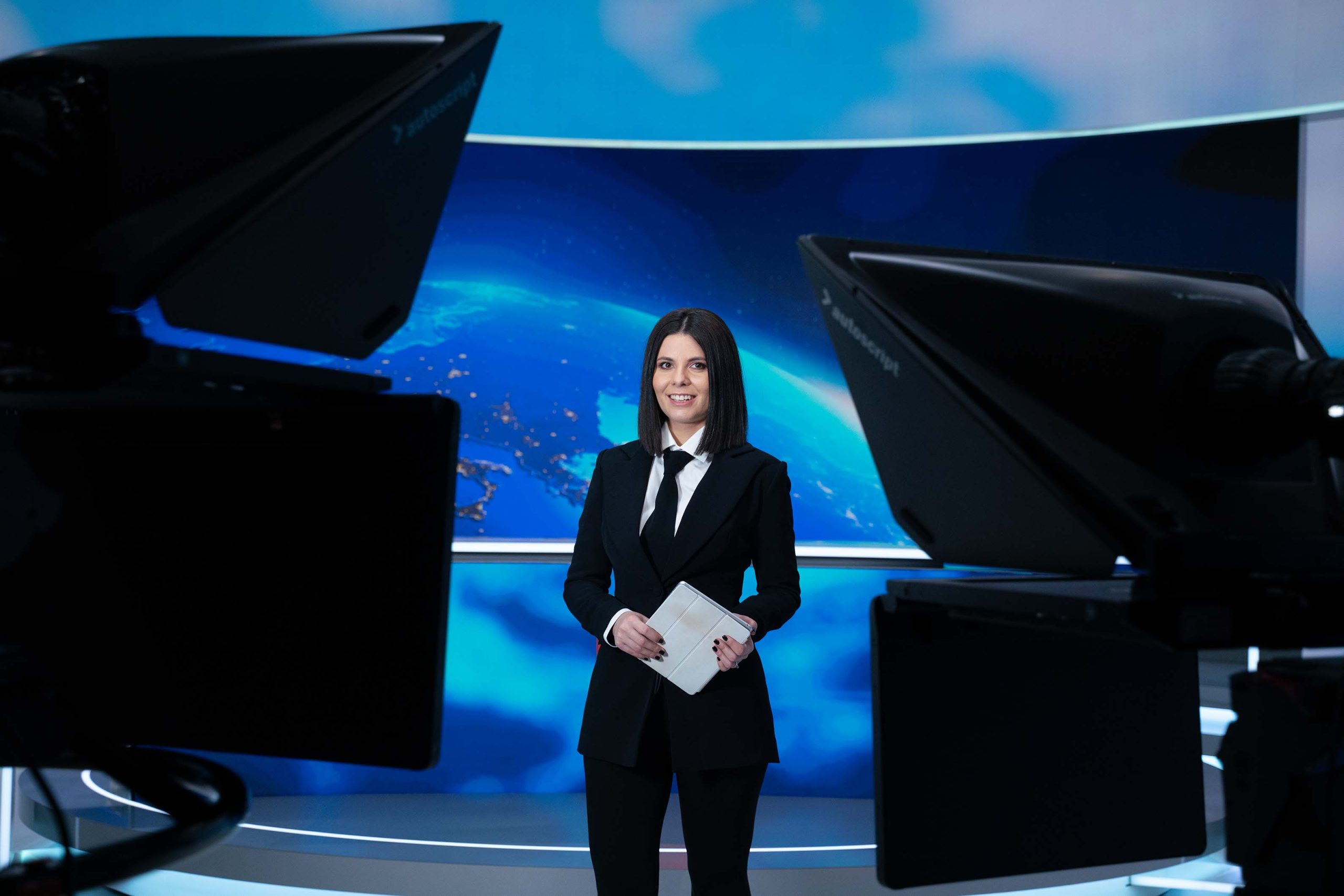 Iulia Ionescu prezentatoarea emisiunii iLikeIT