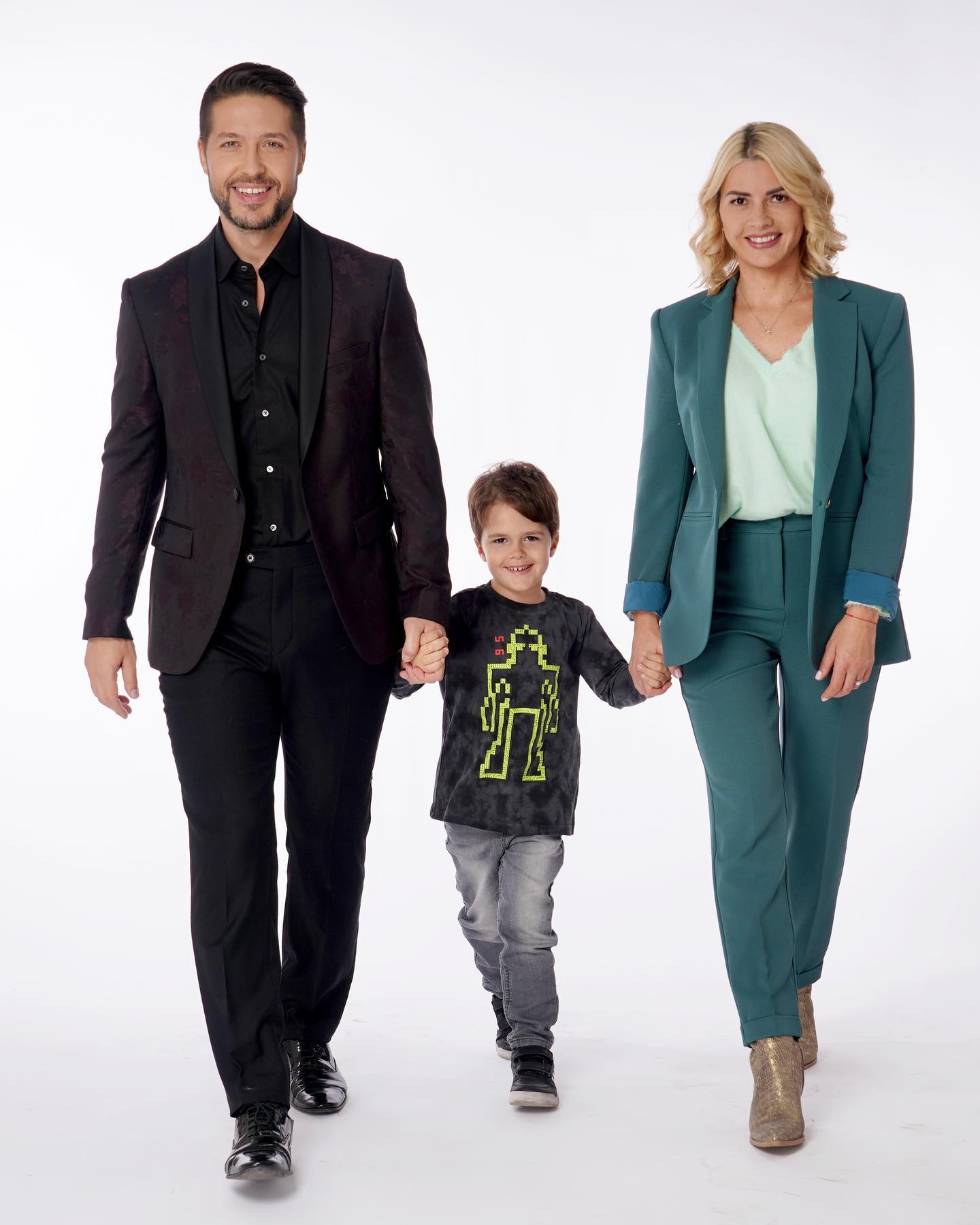 Jorge a ales sa-si creasca fiul de cinci ani dupa alt gen de parenting