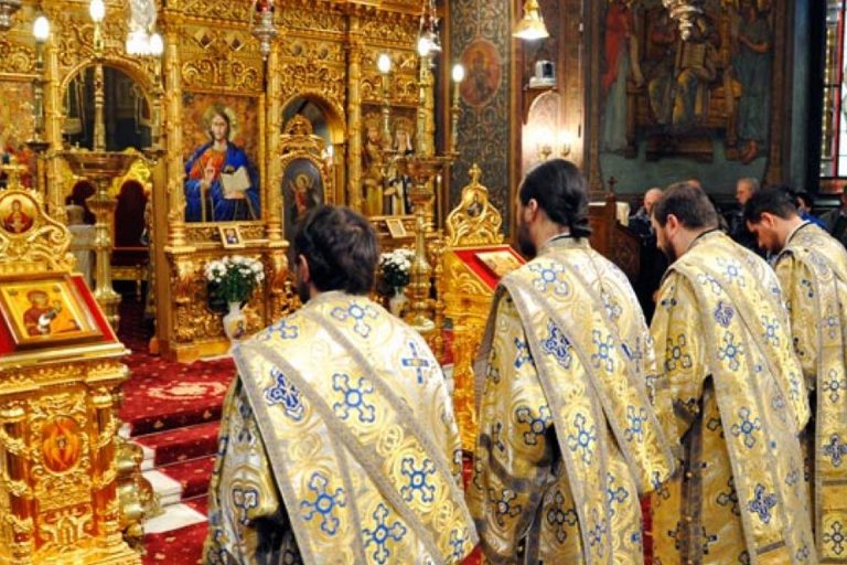 La ce oră începe slujba de Crăciun 2022. Când se oficiază Sfânta Liturghie