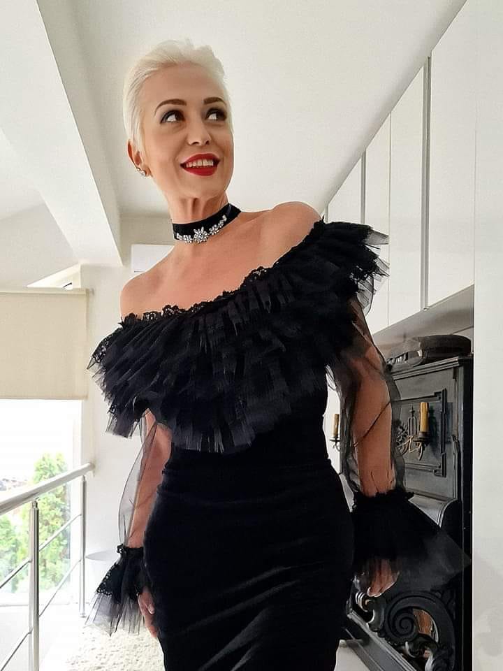 Monica Anghel a ajuns de nerecunoscut