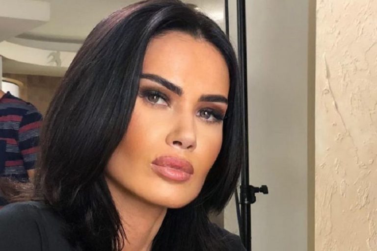 Obiectele din casă la care a renunțat Oana Zăvoranu, după ce a luat-o pe calea credinței. Schimbarea i-a uluit pe fani