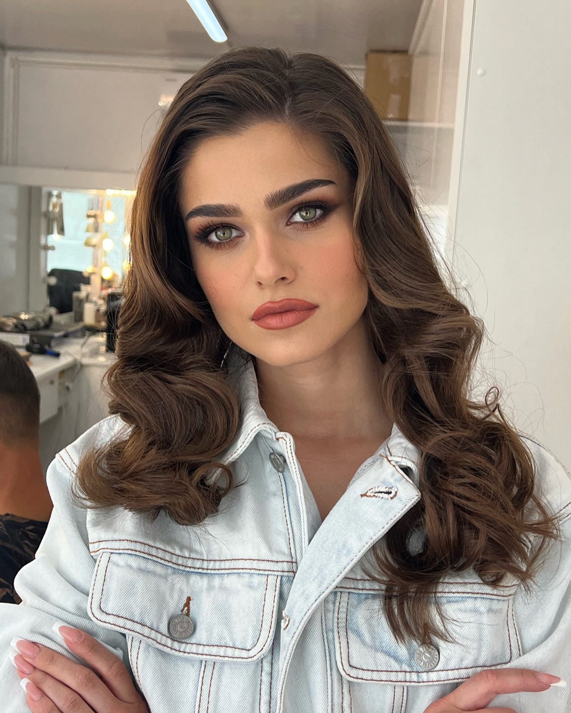 Theo Rose dezvaluiri despre filmarile serialului Clanul