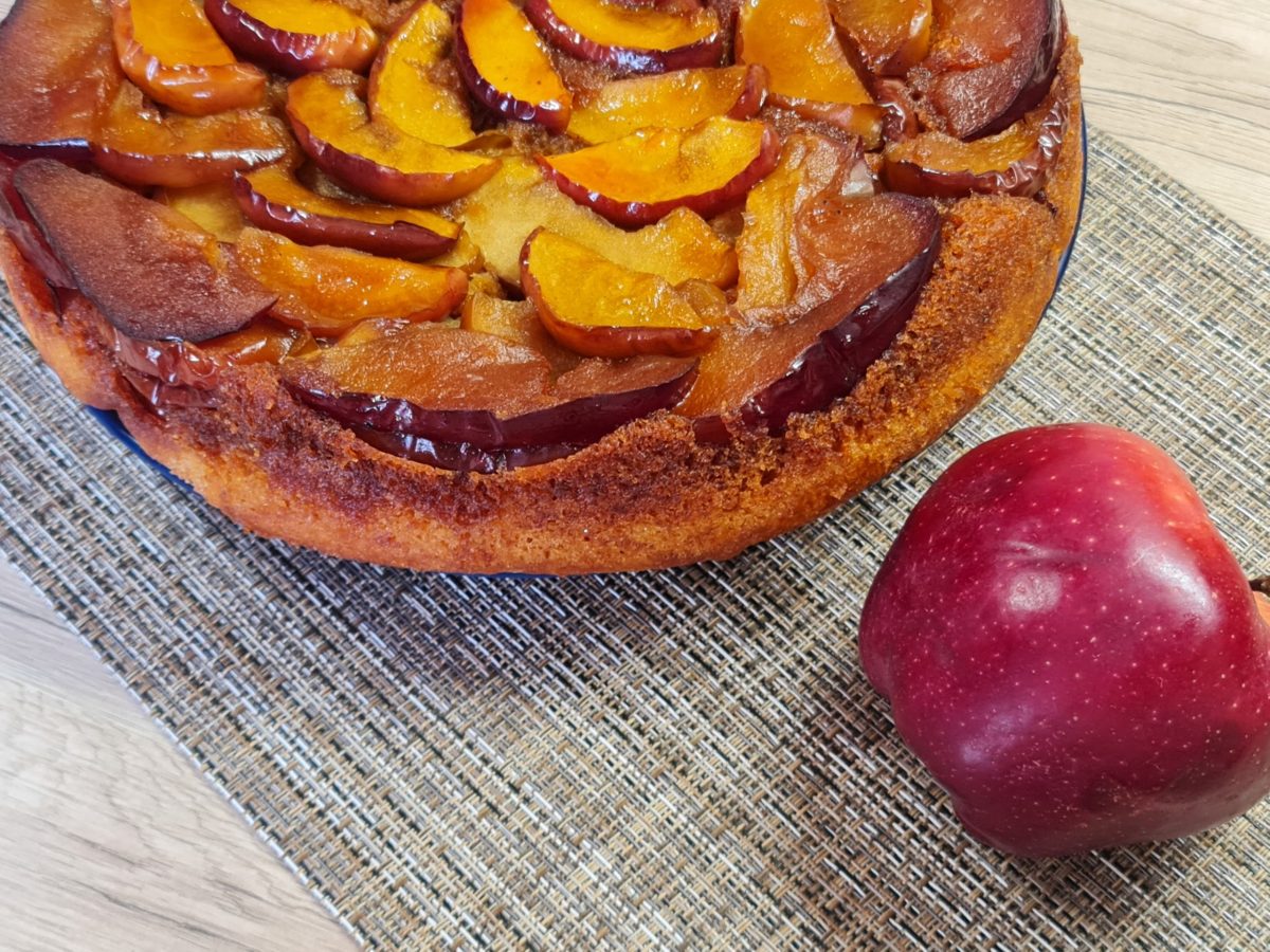 Tort cu mere caramelizate. Foto: Oana Matei/ego.ro