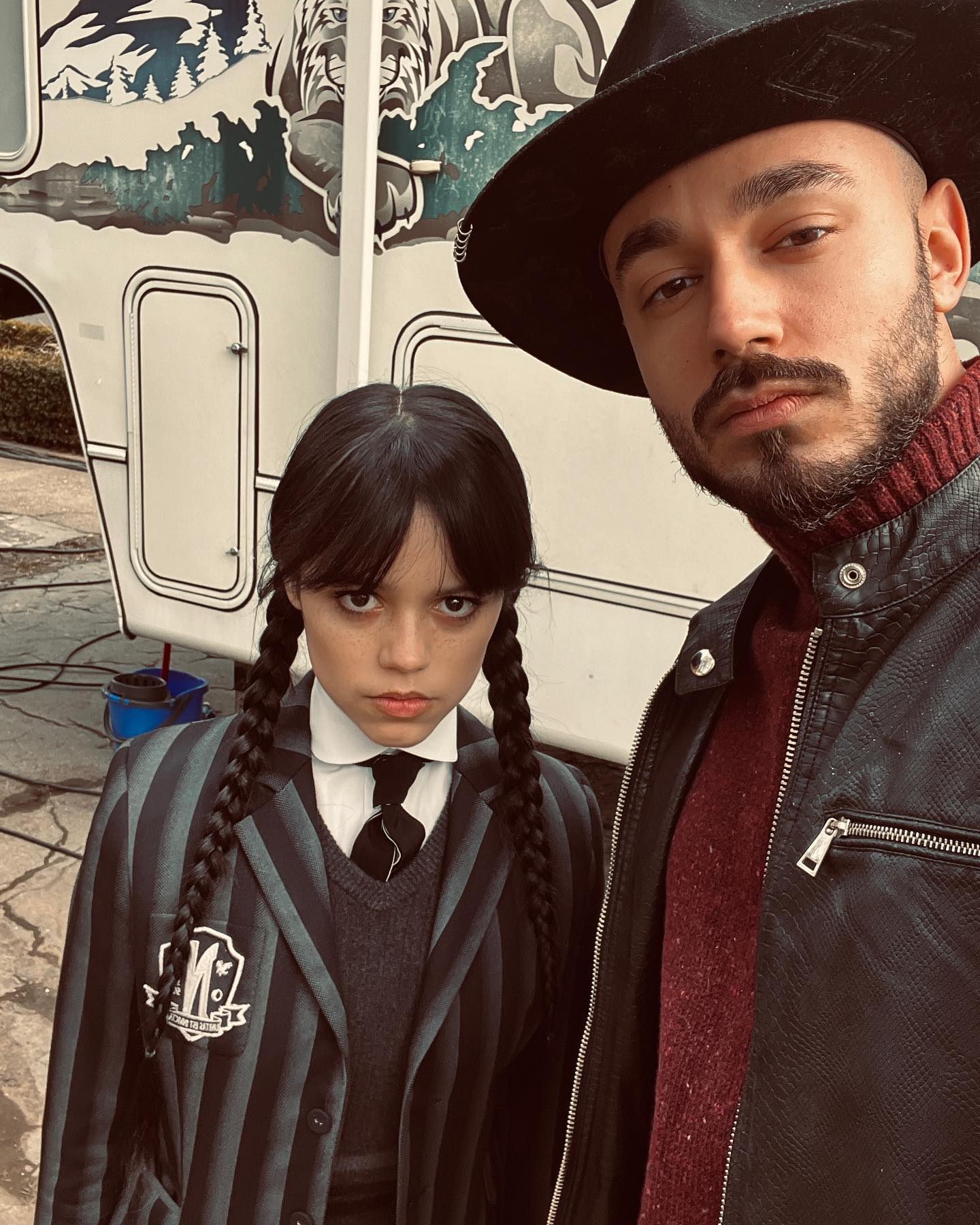 Victor Dorobanțu apare intr-un serial regizat de Tim Burton pe Netflix