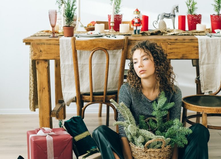 Vrea să petrecem separat sărbătorile. Spune că așa vom împăca ambele familii. Eu îmi doresc ca noi doi să fim împreună