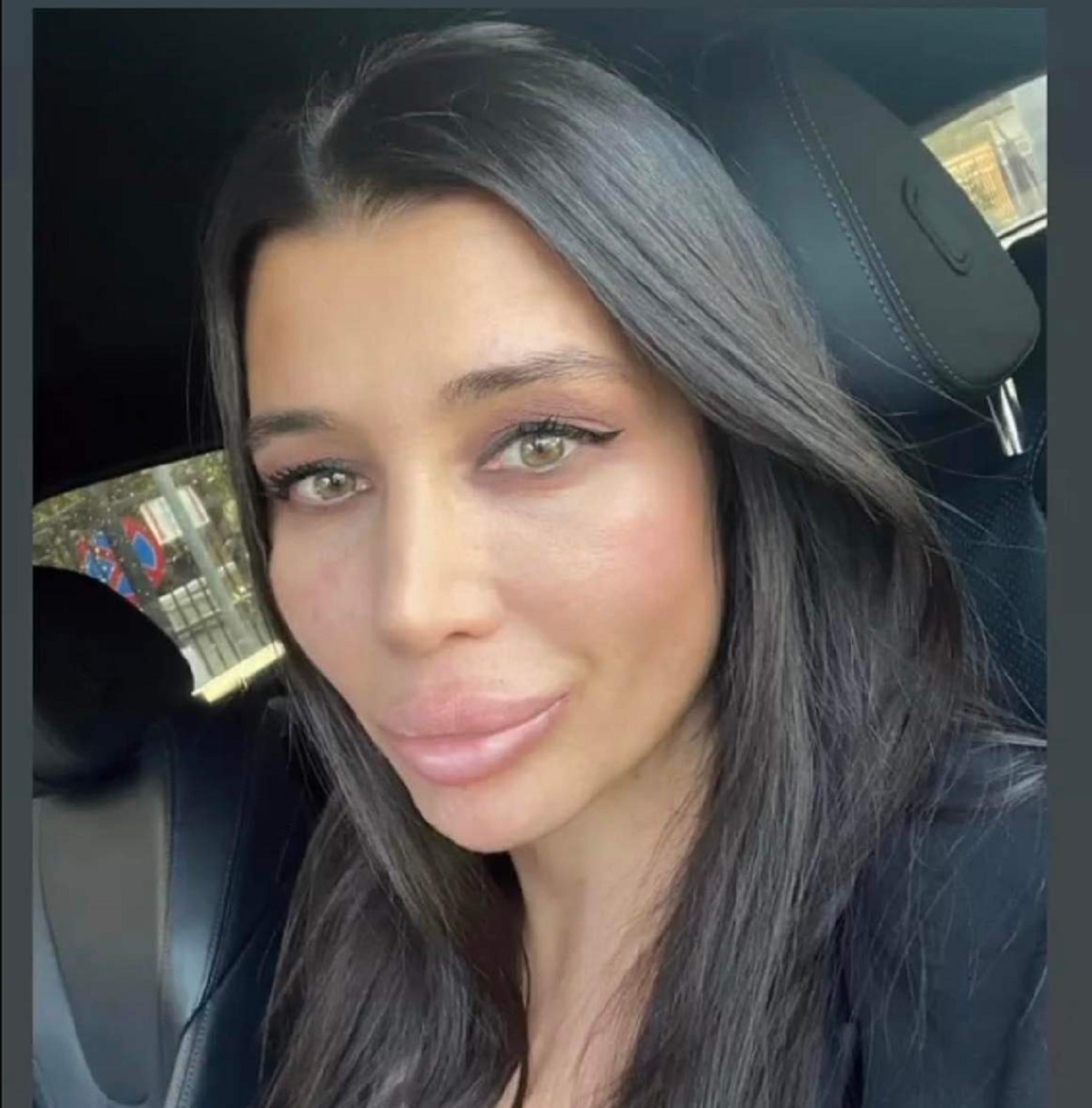 Elena Băsescu are 42 de ani