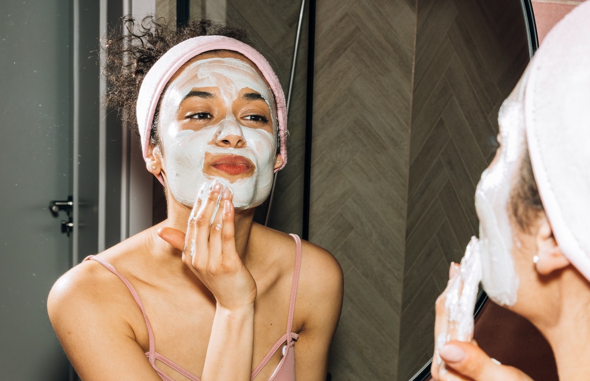 Mască pentru cearcăne și riduri de expresie.