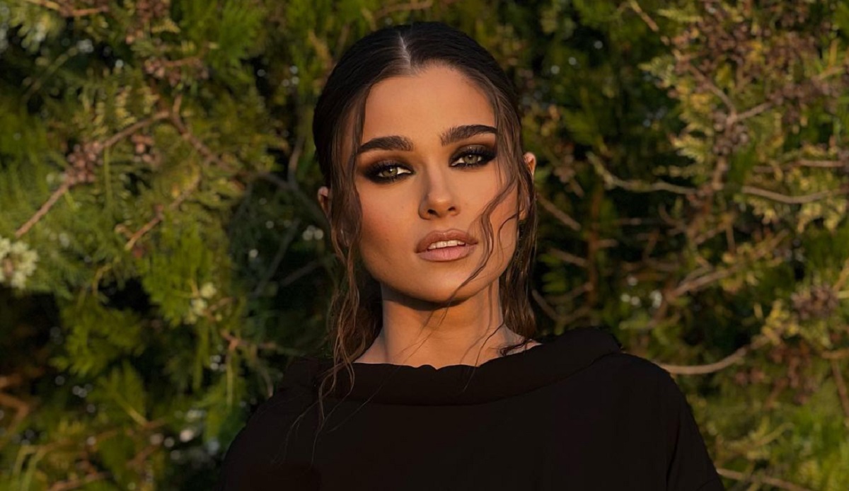 Ce a anunțat Theo Rose, după ce s-a aflat că este însărcinată