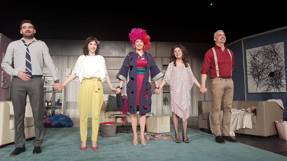 Monica Davidescu speră să găsească sponsori pentru a produce cât mai multe piese de teatru