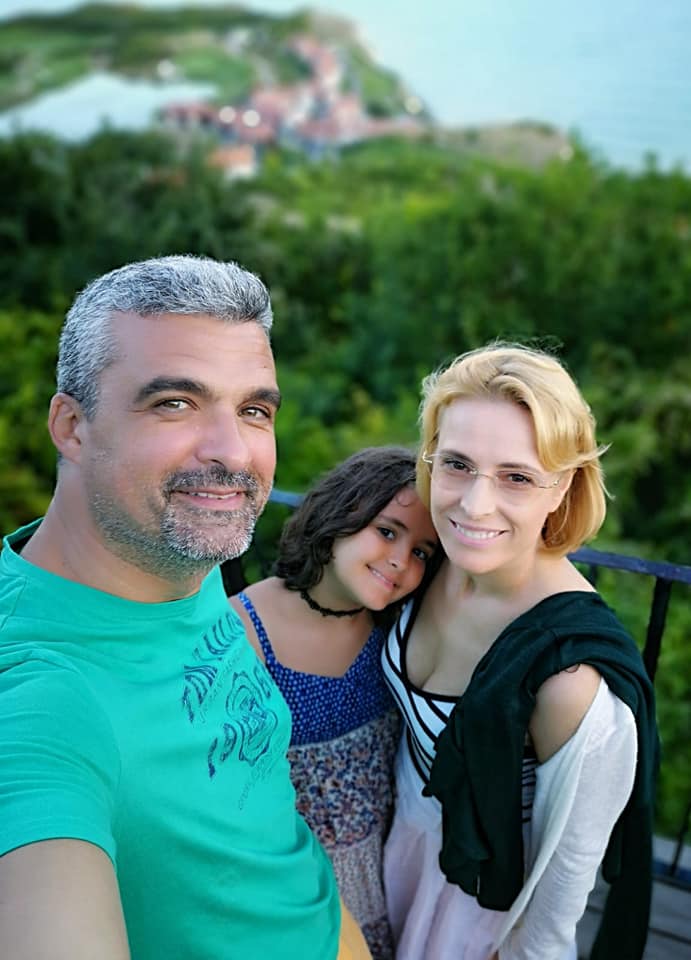 Monica Davidescu speră să găsească sponsori pentru a produce cât mai multe piese de teatru