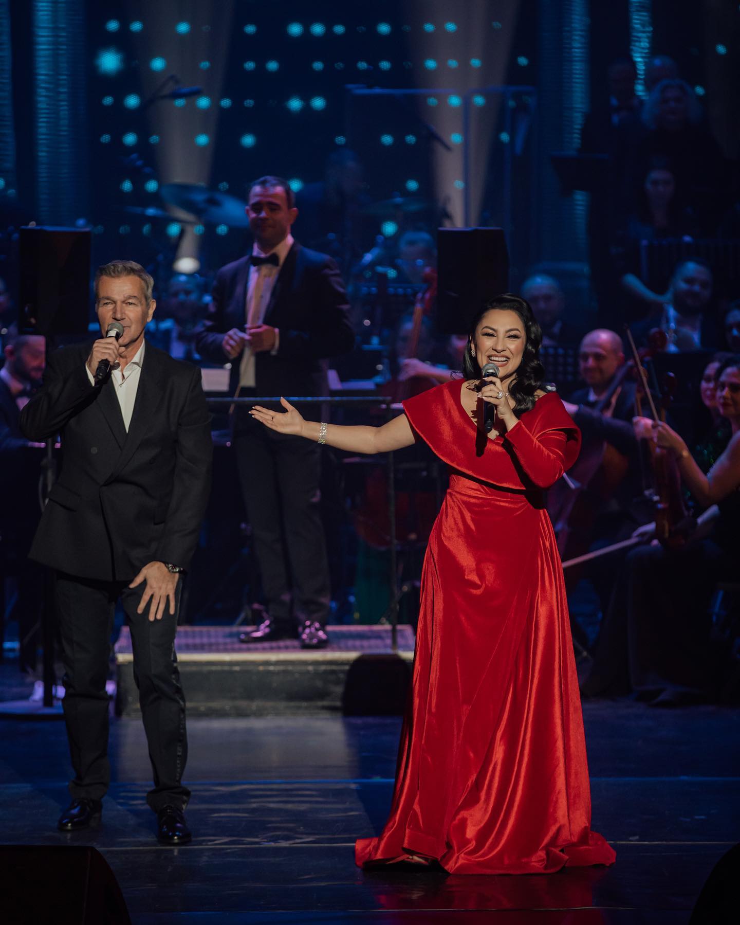 Andra si Adela Popescu 6