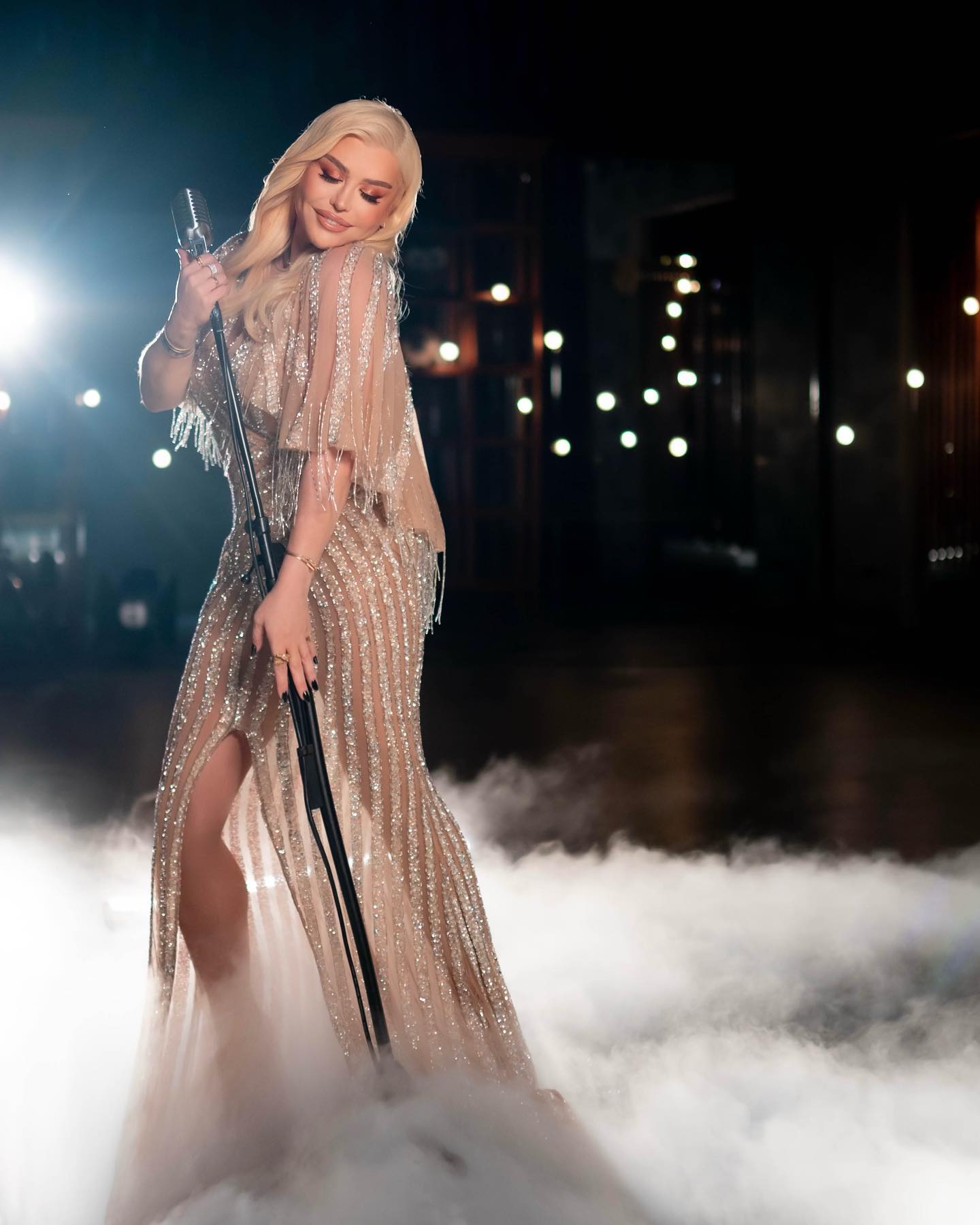 Bărbatul celebru cu care s-a iubit Loredana Groza 6