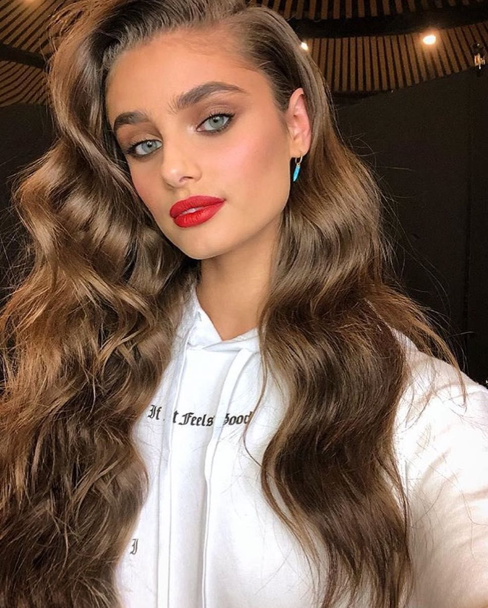 Coafuri de Revelion 2023 bucle masive