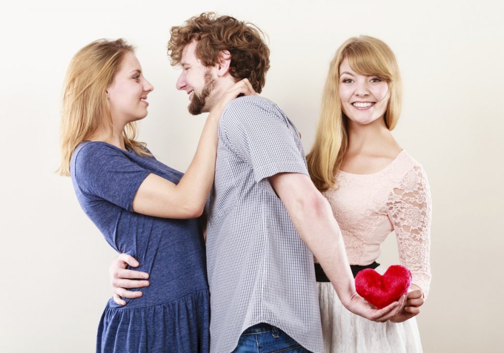 De ce iubitul meu păstrează lucruri de la fosta