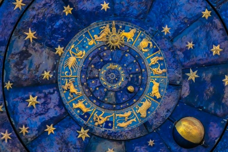 Zodiile al căror destin se schimbă radical în 2023. Primesc mari lovituri și vor avea de înfruntat situații dificile