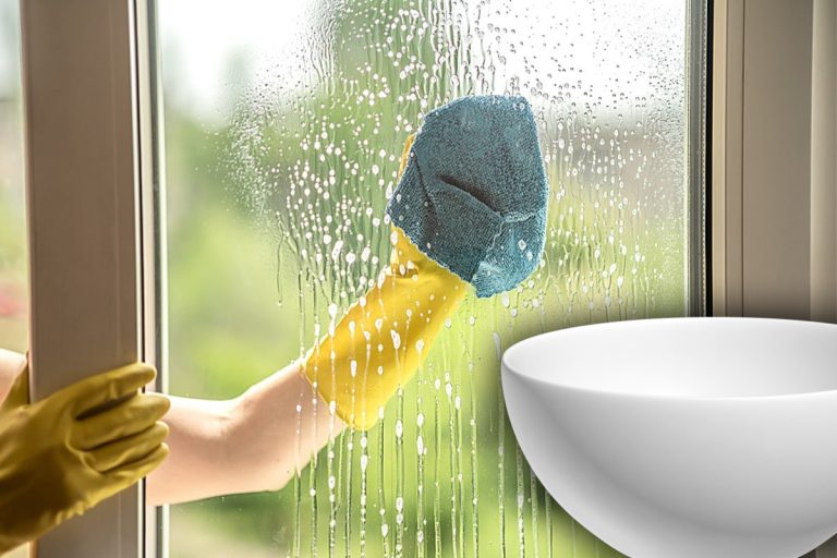 Cum cureți geamurile din casă ca să arate impecabil. Cele 2 ingrediente banale care fac o treabă excelentă, elimină petele imediat