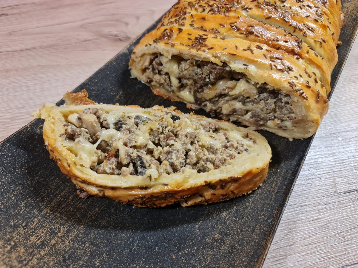 Plăcintă cu carne