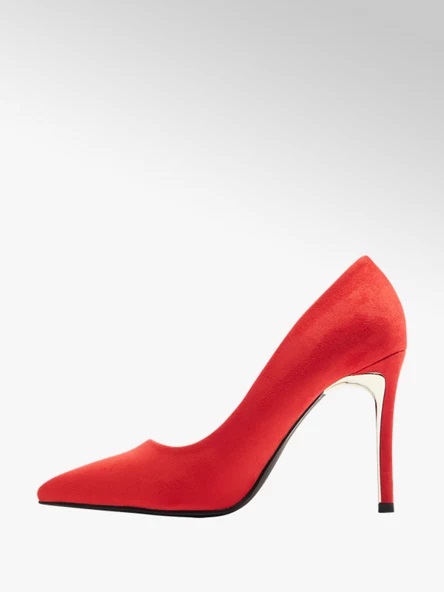 Produsele care sunt la mare cautare in aceasta perioada in magazinele de incaltaminte