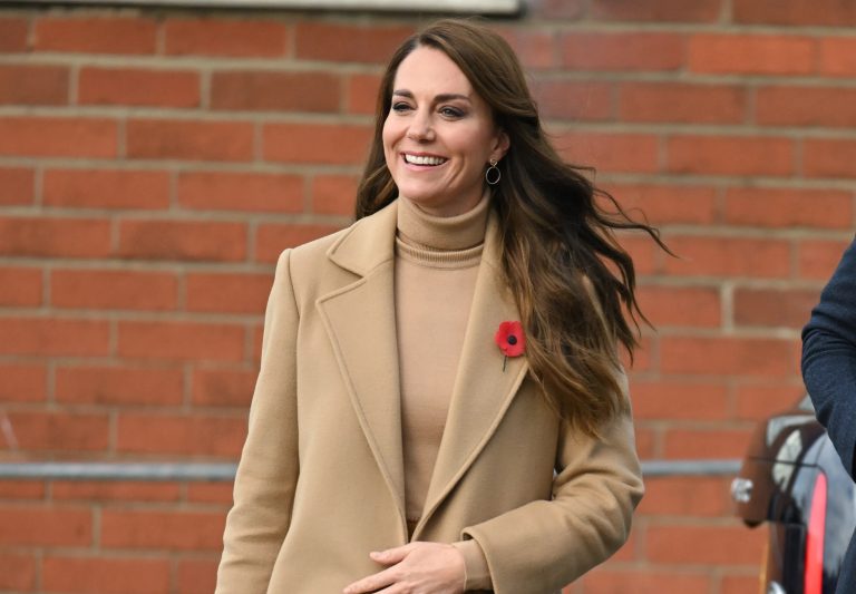 Ținuta care o face pe Kate Middleton să arate ireproșabil. Ce face prințesa de Wales pentru o notă de eleganță. Trucul ei e simplu