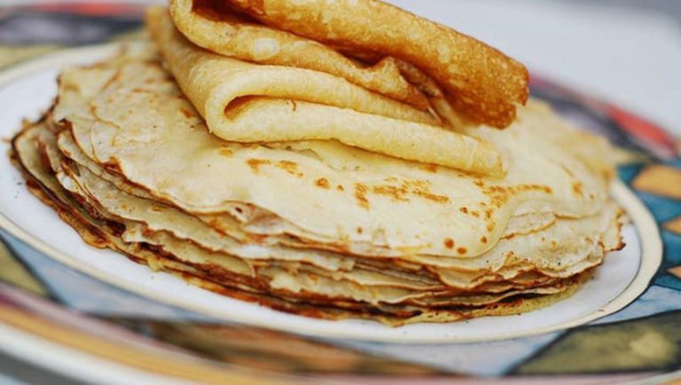 Secretul celor mai bune clătite de post. Ce să adaugi ca să iasă pufoase, rețeta simplă și rapidă