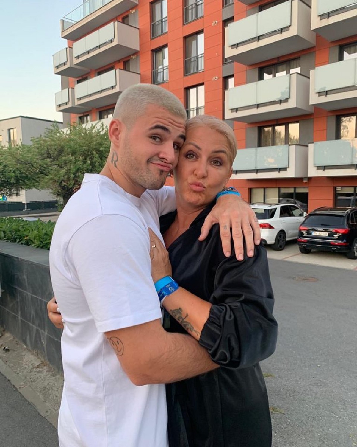 Mario Fresh, imagine de colecție alături de mama sa