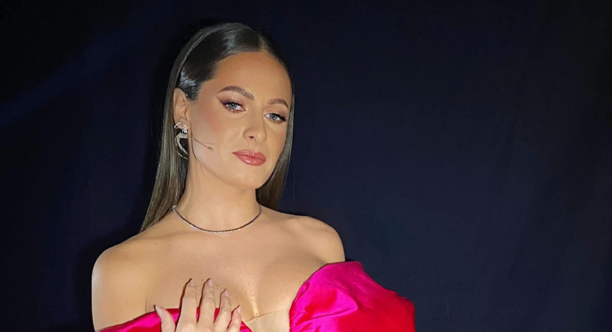 Cine este bărbatul cu care se iubește cântăreața Raluka