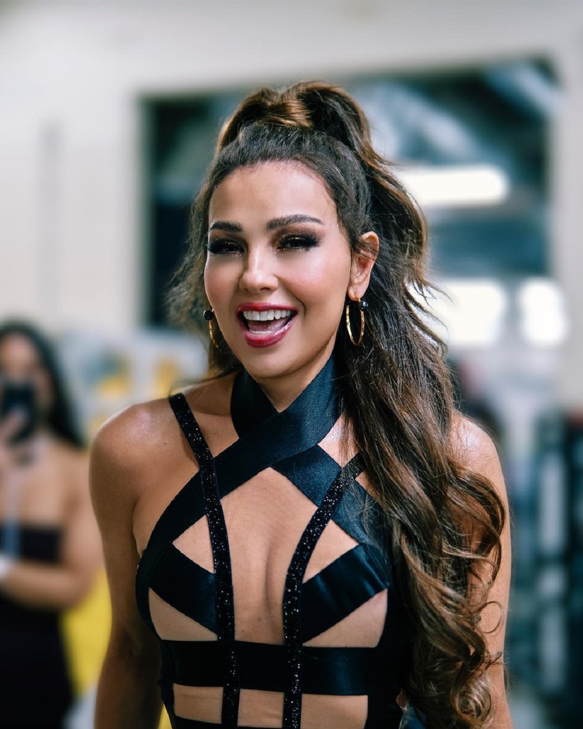 Coafura care întinerește. Trucul banal folosit de Thalia