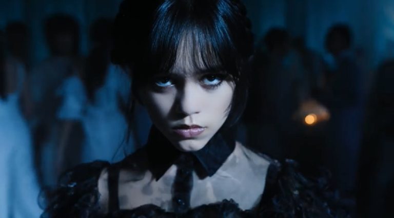 Cum să te machiezi ca Wednesday. Trucuri pe care trebuie să le aplici