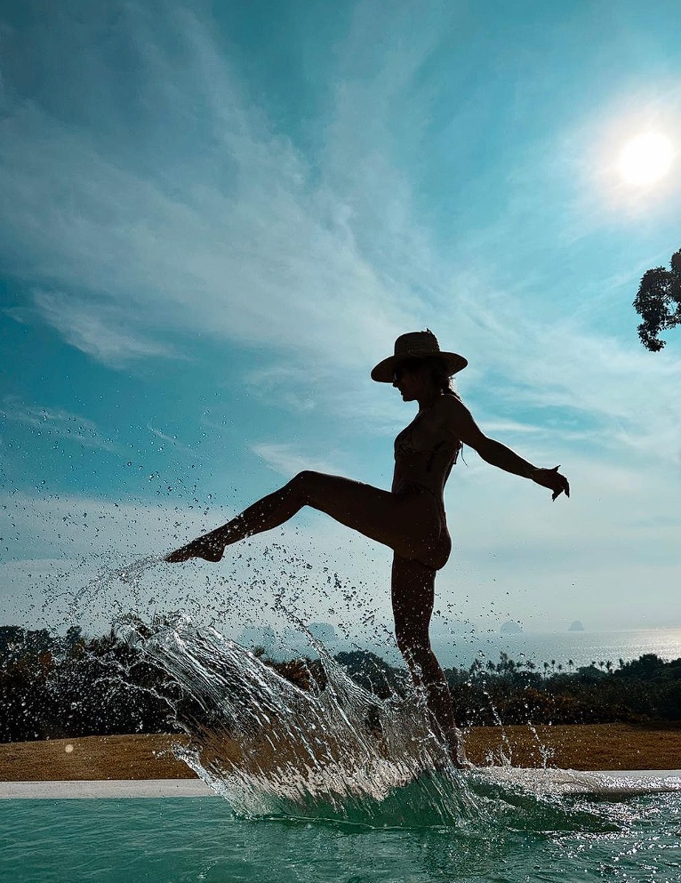 Delia, fotografie incendiară din vacanță